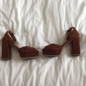 Platform sandals